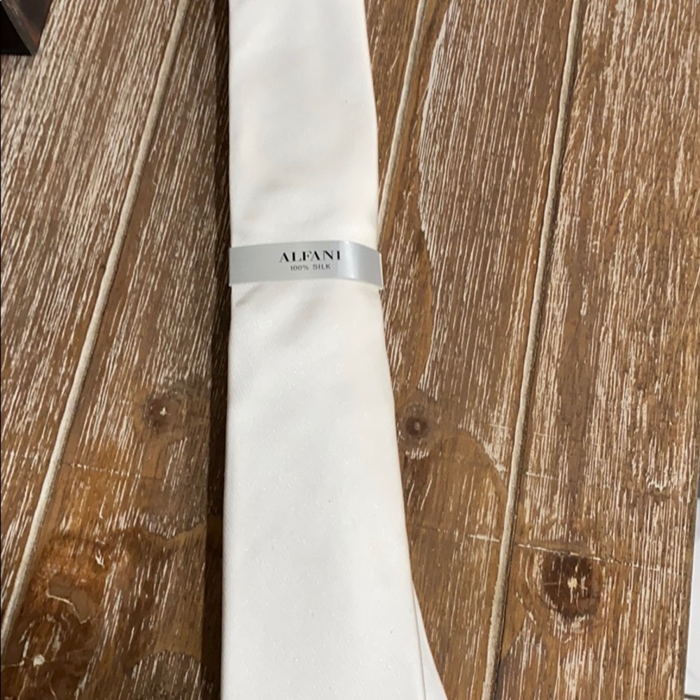 Alfani
Men's Solid - Picture 5 of 5